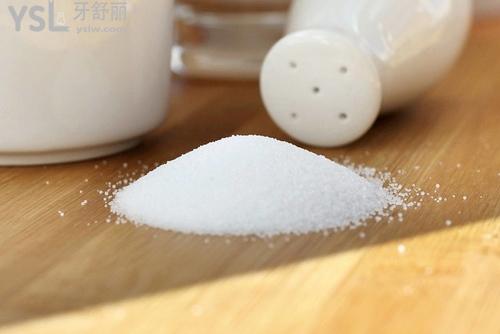 牙疼怎么辦一招教你3秒治牙疼小偏方網(wǎng)絡(luò)配圖2