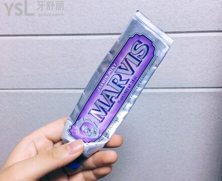 美白牙膏.jpg
