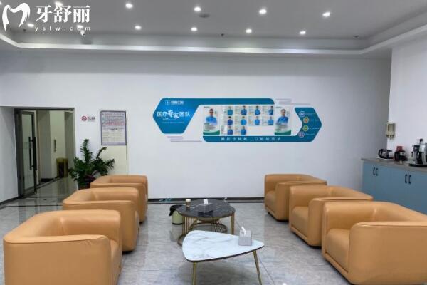 北?？囱朗召M(fèi)標(biāo)準(zhǔn)表