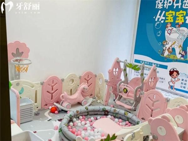 固安安易口腔兒童游玩區(qū)
