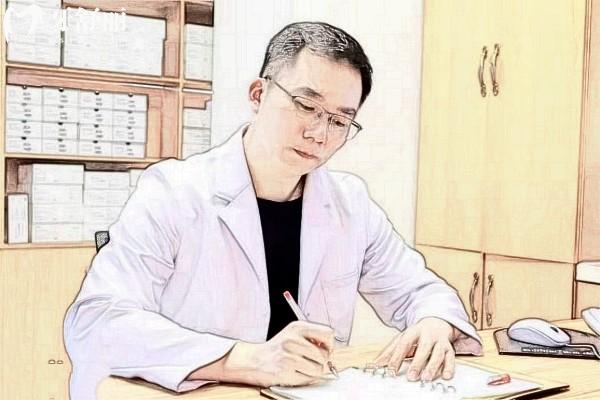 張春光口腔醫(yī)生