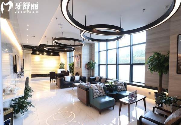 烏魯木齊哪家口腔醫(yī)院可以刷社?？? width=