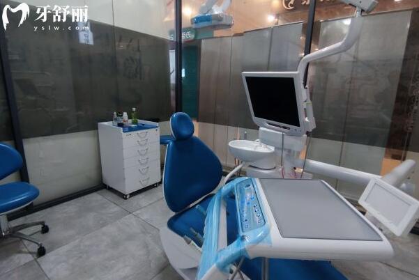 湛江興華口腔醫(yī)院治療室