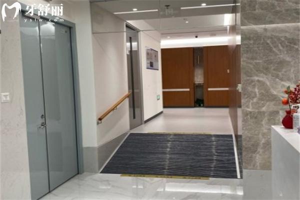 2025深圳瑞爾齒科價(jià)目表:種植牙/牙齒矯正/補(bǔ)牙拔牙等價(jià)格實(shí)在收費(fèi)不貴
