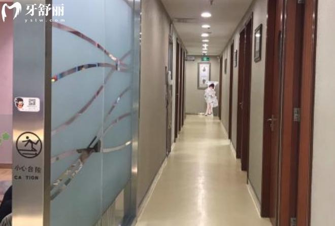 深圳蒙恩齒科矯正牙齒正畸價(jià)格多少錢