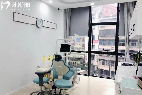 重慶德貝口腔醫(yī)院治療室