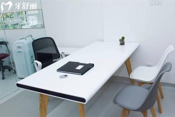 成都極光口腔醫(yī)院營業(yè)時間查詢
