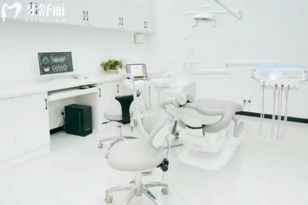 重慶中附大口腔醫(yī)院治療室