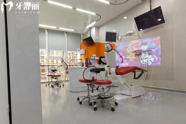 成都錦官口腔醫(yī)院種植牙多少錢