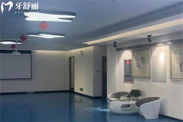 鄂爾多斯青蕾口腔有幾個店？