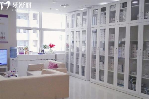美萊口腔醫(yī)院收費(fèi)多少錢?這份2025美萊口腔價(jià)格表趕緊收好