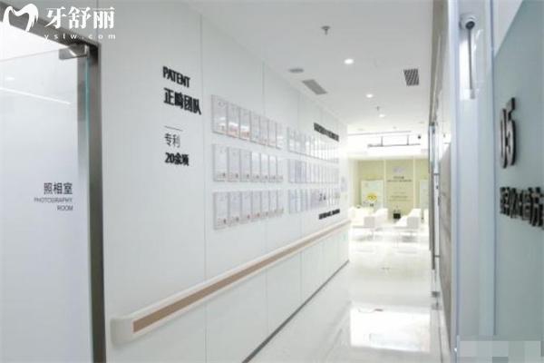 北京禾禾齒科是正規(guī)的醫(yī)院嗎?張棟梁正畸病例收費(fèi)不貴技術(shù)好