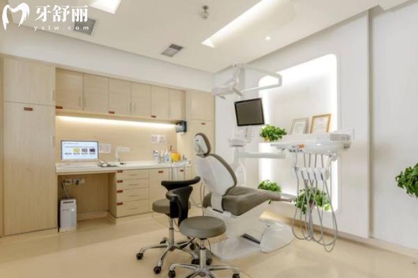 2025西安小白兔口腔醫(yī)院怎么樣,收費貴嗎?公開種牙/整牙/鑲牙價格一覽表