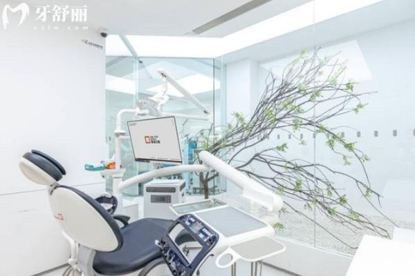2025新版北京極簡(jiǎn)海德堡牙齒矯正收費(fèi)多少?一城4店價(jià)格不貴技術(shù)可靠口碑好看牙便捷