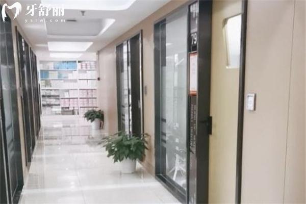 武漢仁愛口腔醫(yī)院價格表一覽:種植牙1340+金屬矯正6865+補牙99+