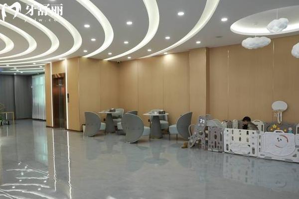 云南紅河建水縣象貝口腔大廳