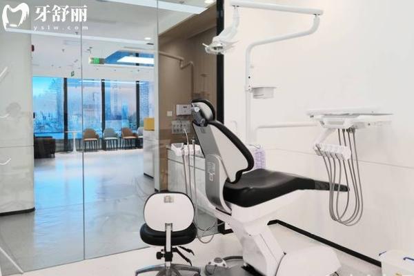 濟南眾牙口腔醫(yī)院治療室