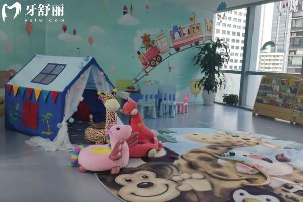 成都錦江極光口腔醫(yī)院游玩區(qū)