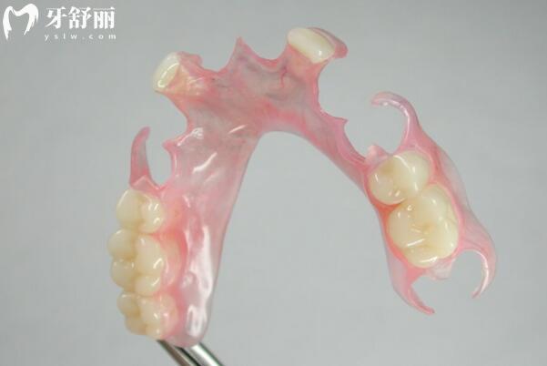 2025年鄭州鑲牙多少錢一顆?老人裝假牙