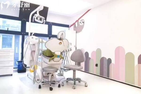 北京整齊娃娃口腔醫(yī)院治療室