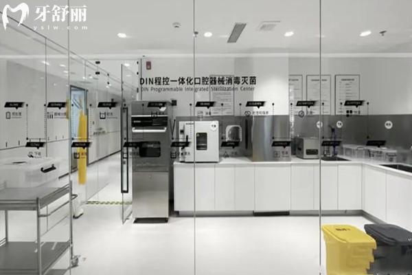 2025德立聯(lián)合口腔醫(yī)院價格表:種植牙2980+牙齒矯正12800+補(bǔ)牙180+