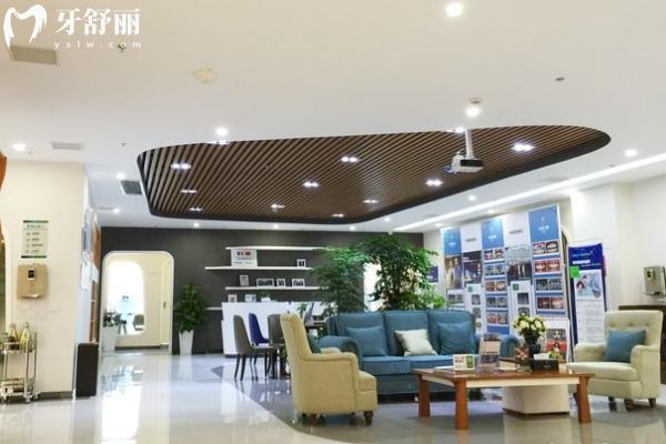長沙牙祖口腔醫(yī)院價格表，矯正補牙種牙根管潔牙拔牙等價格明細