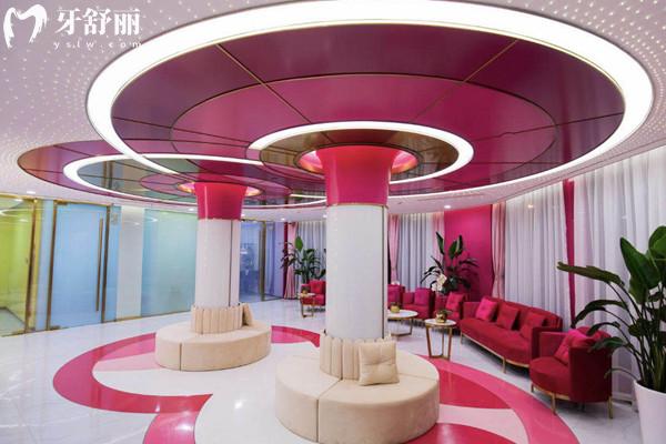 上海海范榮杰做鼻綜合價格5萬元起,10多年經(jīng)驗+高難度攣縮鼻修復技術好
