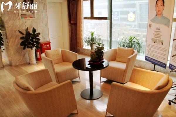 烏魯木齊美奧口腔是正規(guī)的牙科機構(gòu)
