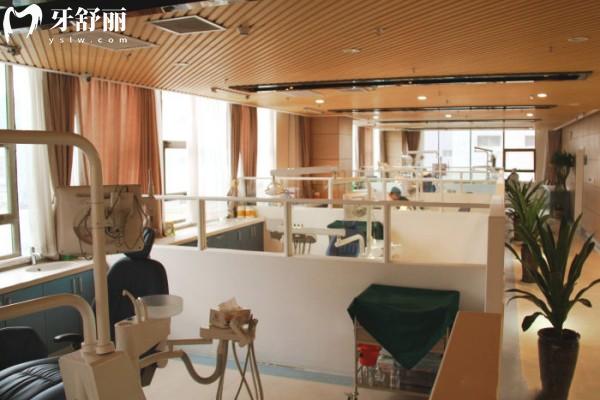 烏魯木齊美奧口腔是正規(guī)的牙科機構(gòu)