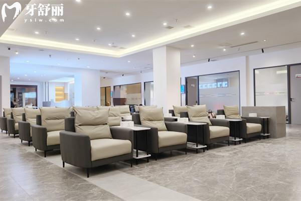 蘭州星德口腔醫(yī)院休息區(qū)