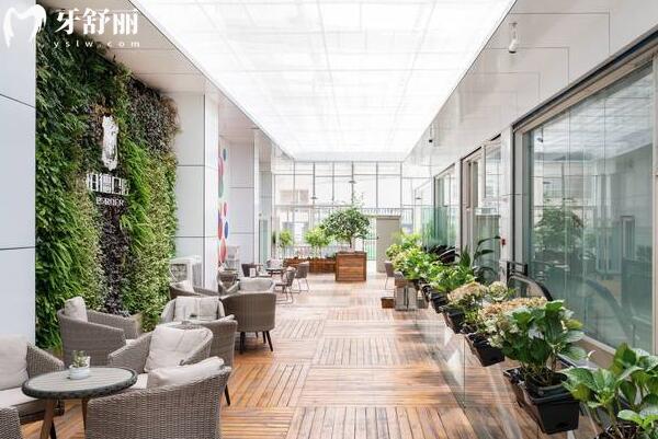 昆明柏德口腔醫(yī)院怎么樣?正規(guī)可靠,從醫(yī)院背景、醫(yī)生實力/技術(shù)經(jīng)驗/口碑反饋齊全解析