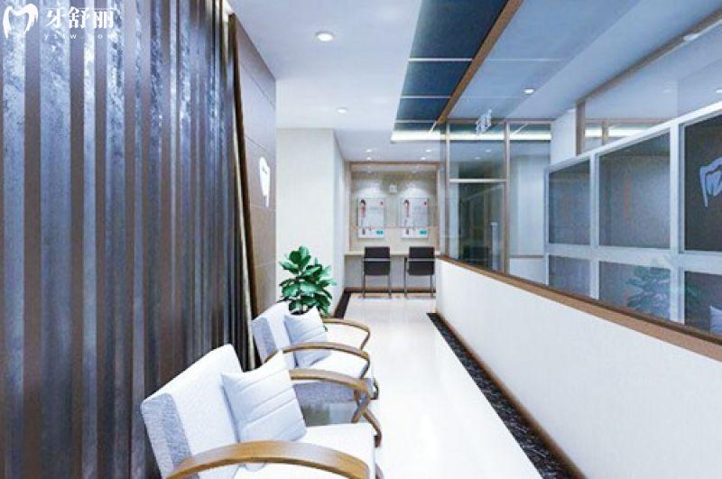 哈爾濱優(yōu)諾博士口腔營業(yè)時間08:30—17:30，地址在南崗區(qū)/經(jīng)開區(qū)/道里區(qū)共7家