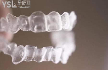 隱形矯治器技術(shù)進(jìn)行牙齒整形的優(yōu)點(diǎn)是什么？